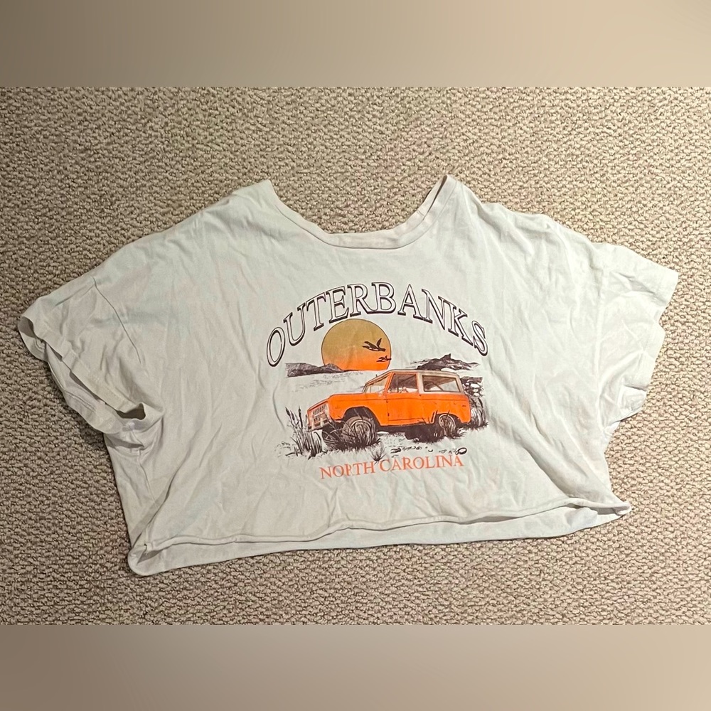 Altar’d State Cropped T-Shirt
Size: L